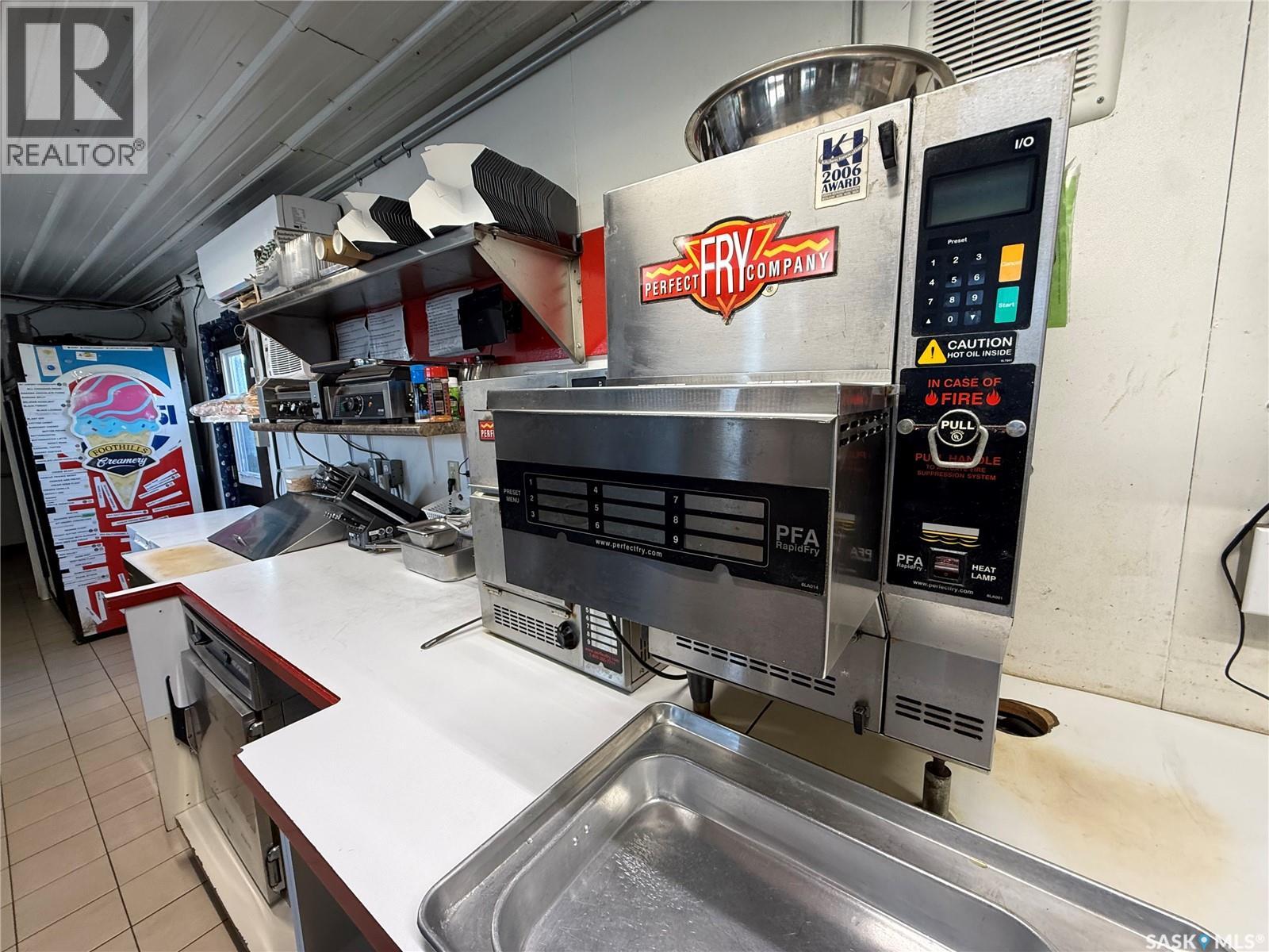 The Craft - Ice Cream & Eatery, Candle Lake, Saskatchewan S0J 3E0 - Photo 41 - SK039573