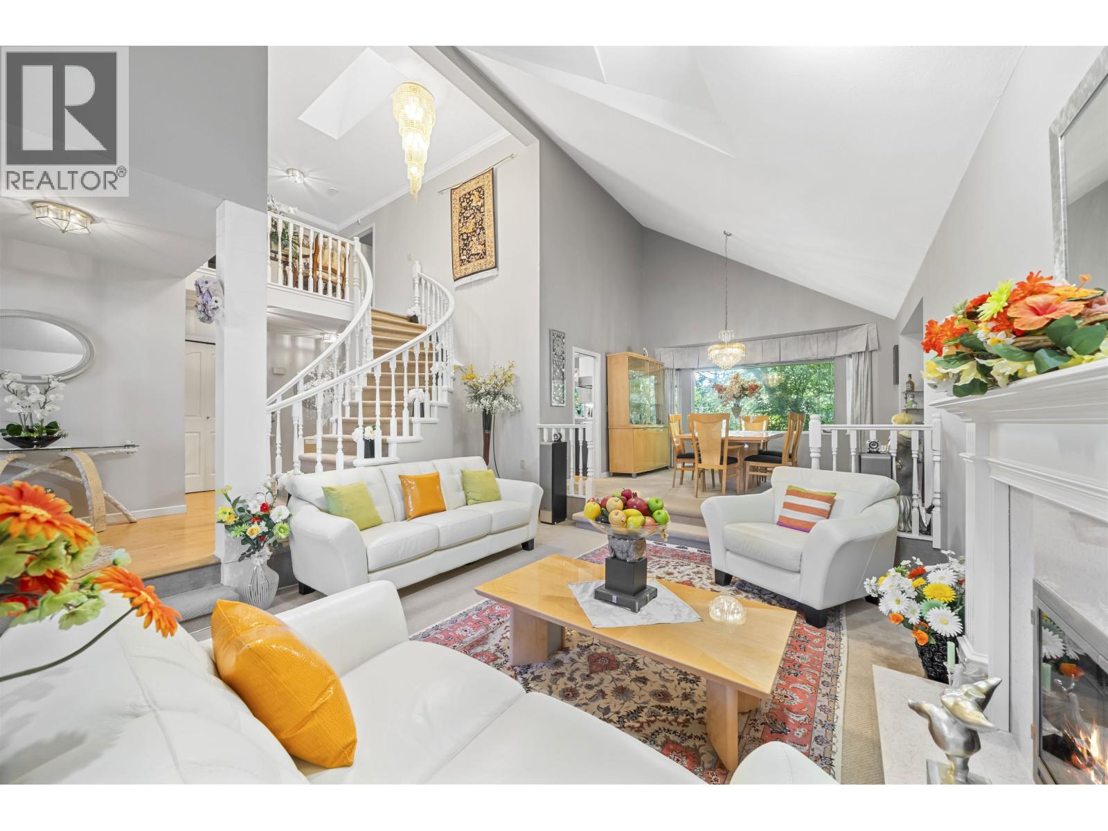2445 MOWAT PLACE, North Vancouver, British Columbia