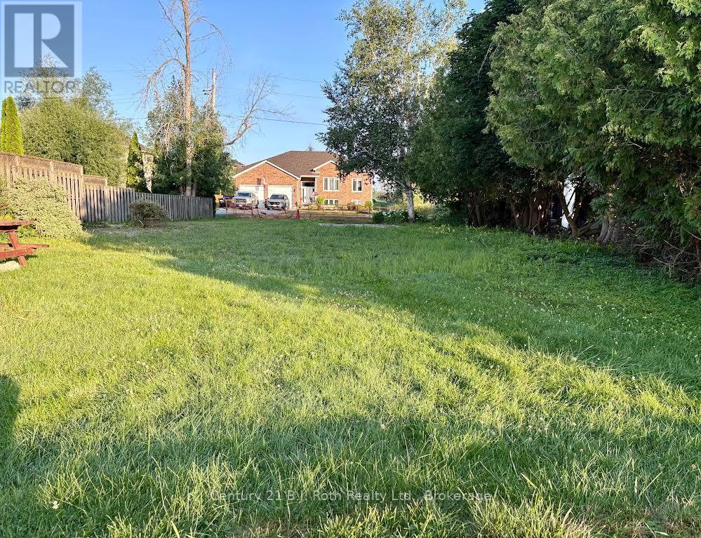 3813 Wood Avenue, Severn (West Shore), Ontario  L3V 0T9 - Photo 10 - S13590132