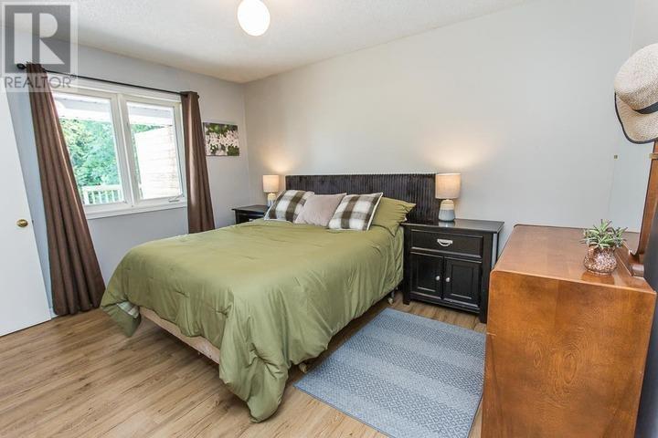 1276 Richards St, Richards Landing, Ontario  P0R 1J0 - Photo 10 - SM261863