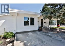 2925 11A Avenue S, Lethbridge, Alberta