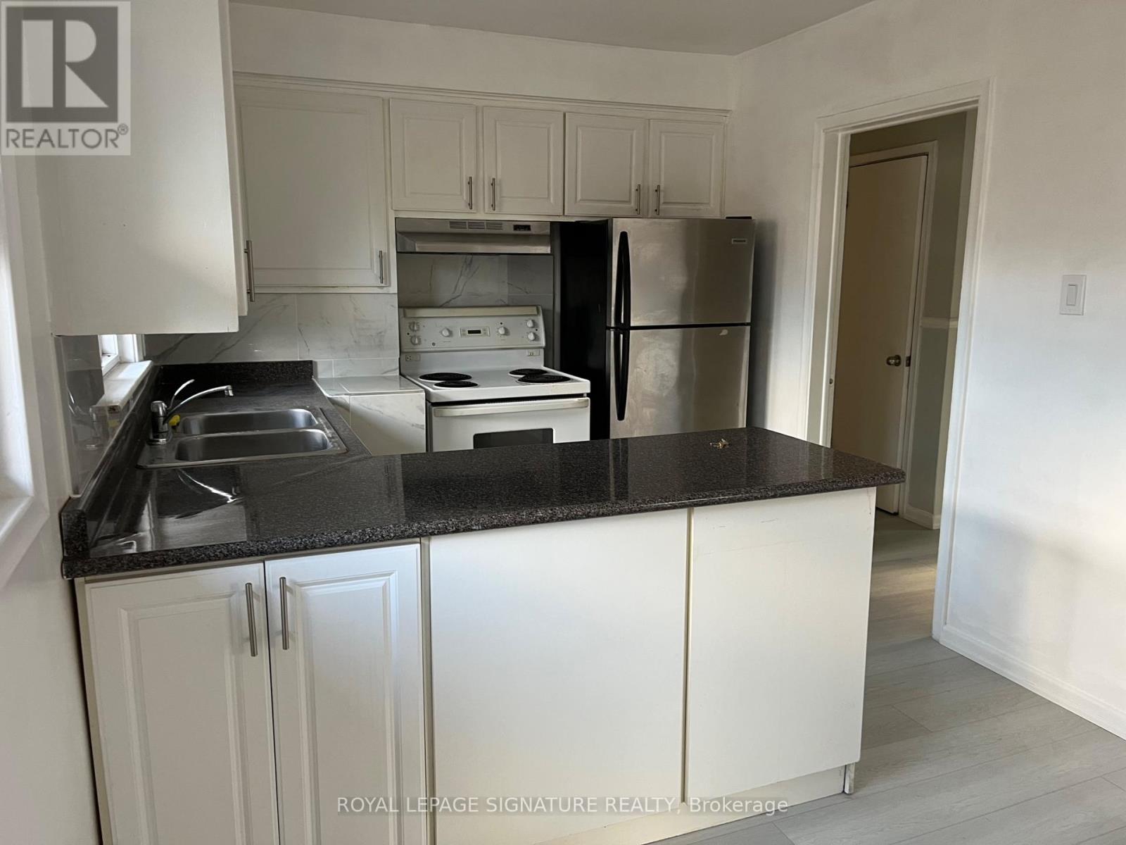 23 ALLANFORD ROAD - Photo 2