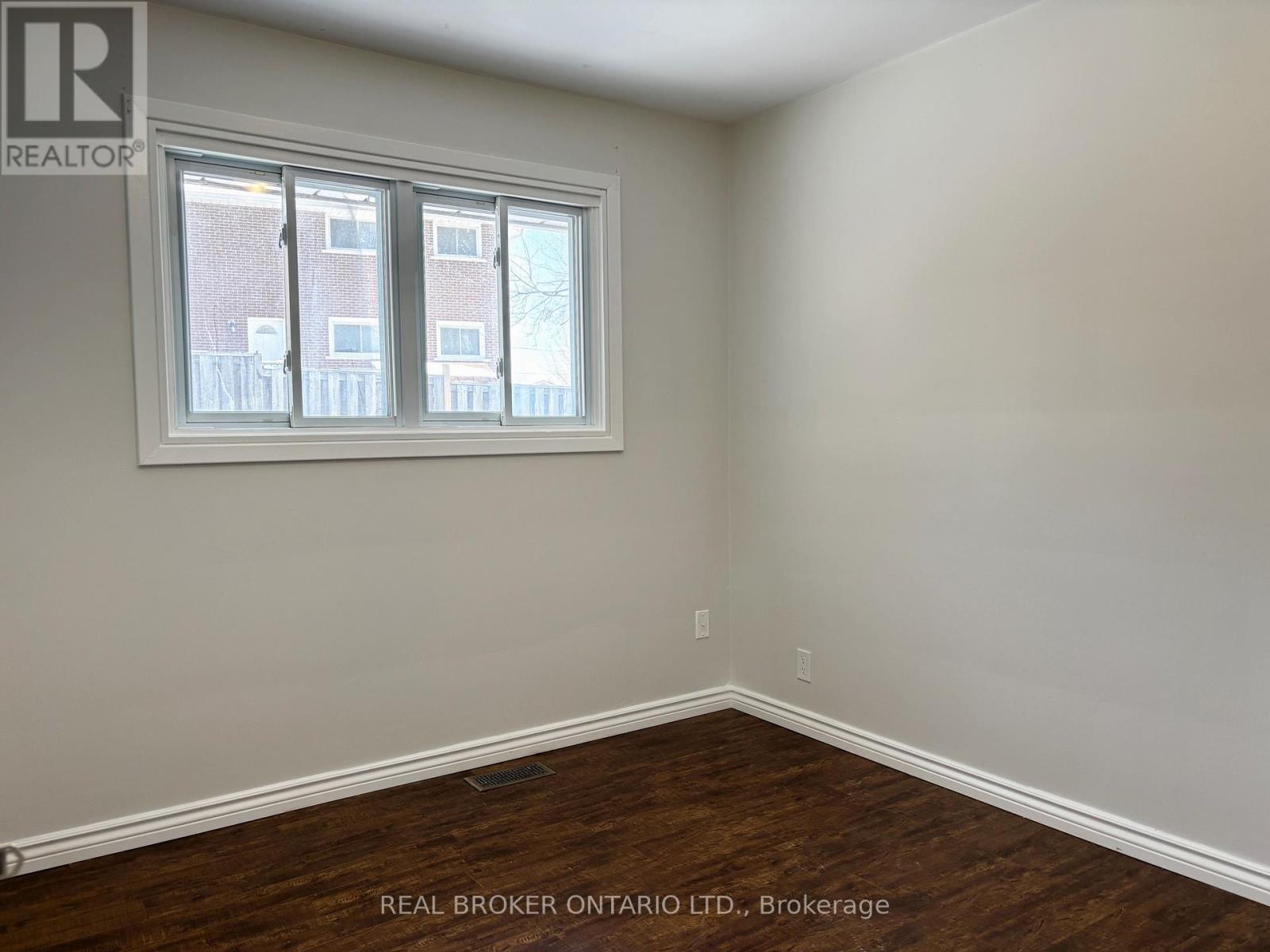 Main Fl - 327 Dover Street, Oshawa, Ontario L1G 6G7 - Photo 10 - E13590170