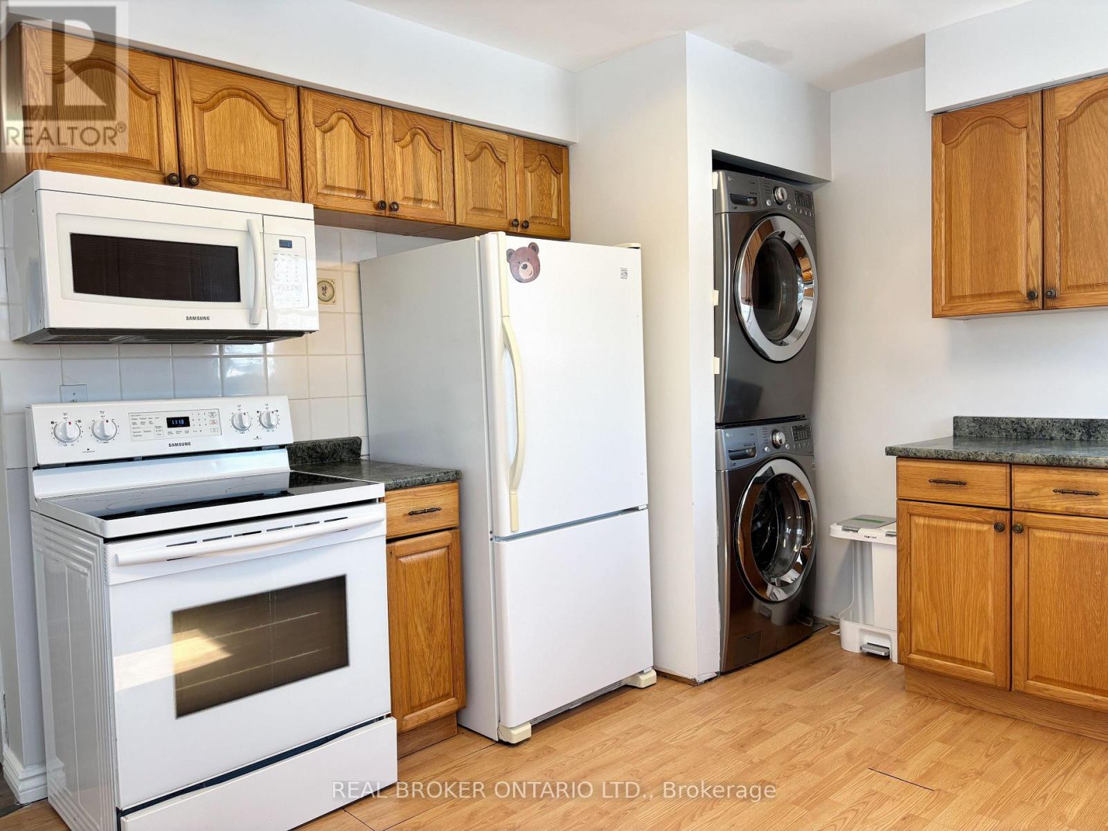 Main Fl - 327 Dover Street, Oshawa, Ontario L1G 6G7 - Photo 2 - E13590170