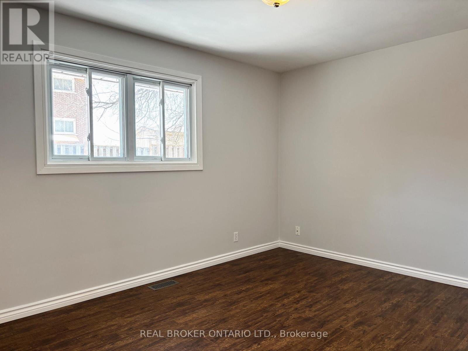 Main Fl - 327 Dover Street, Oshawa, Ontario L1G 6G7 - Photo 8 - E13590170