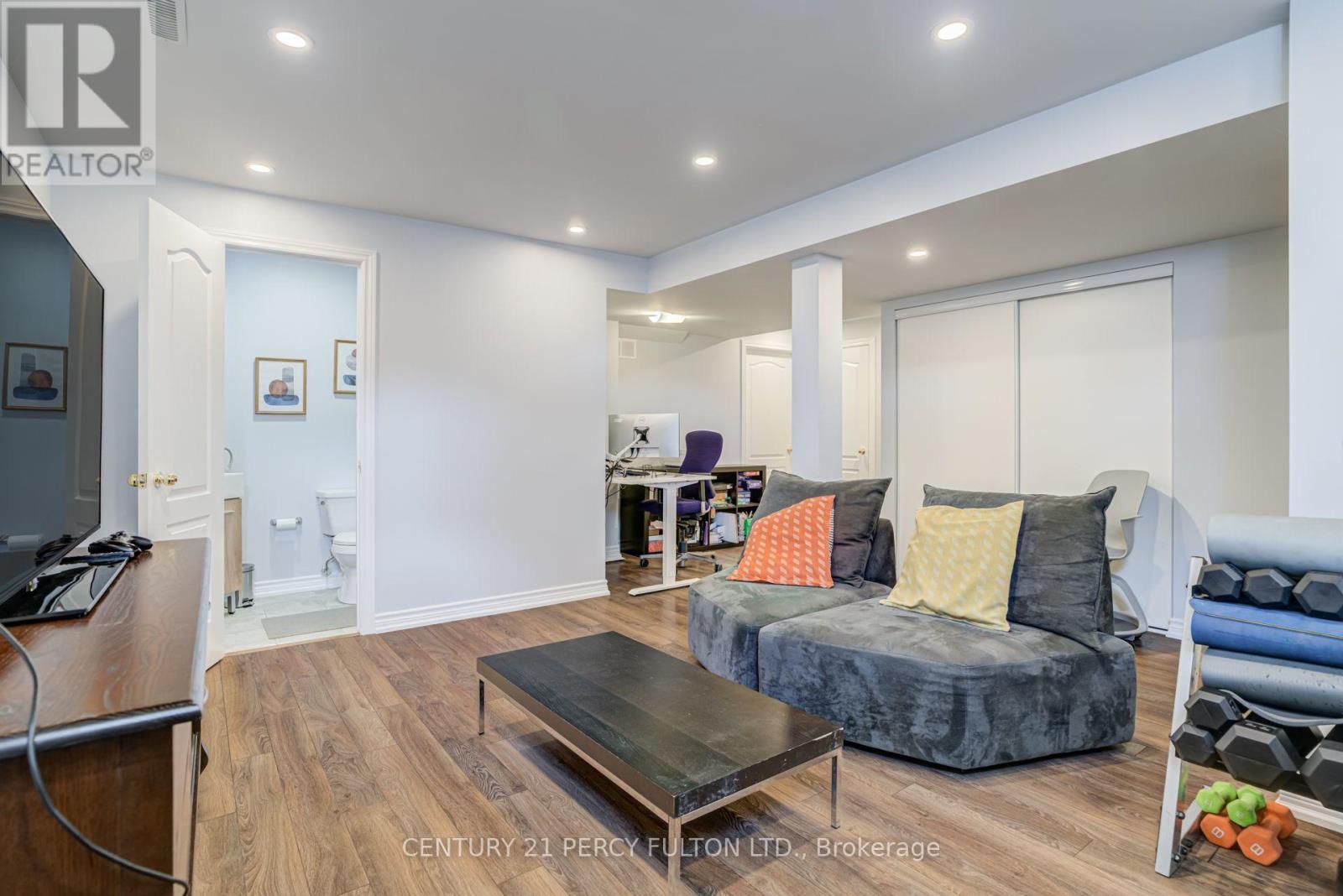 375 Chickadee Court, Pickering, Ontario  L1V 6Y4 - Photo 33 - E13590198