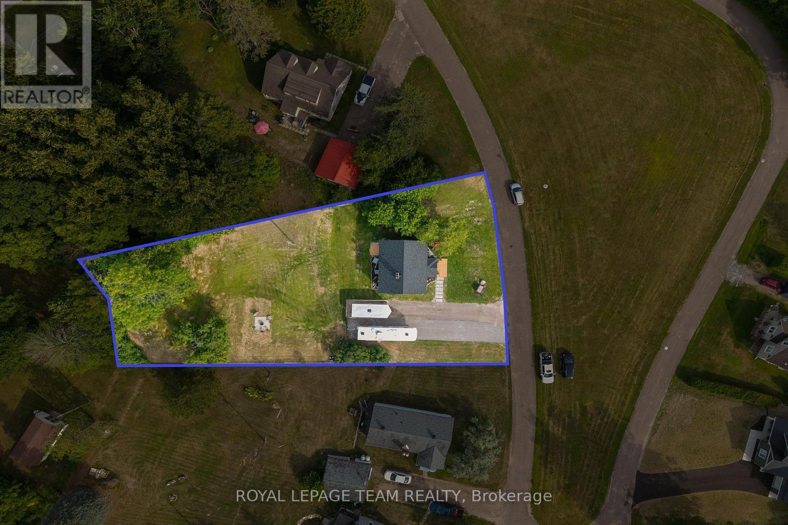 27 Tammy Trail, Whitewater Region, Ontario  K0J 1Y0 - Photo 4 - X13590098