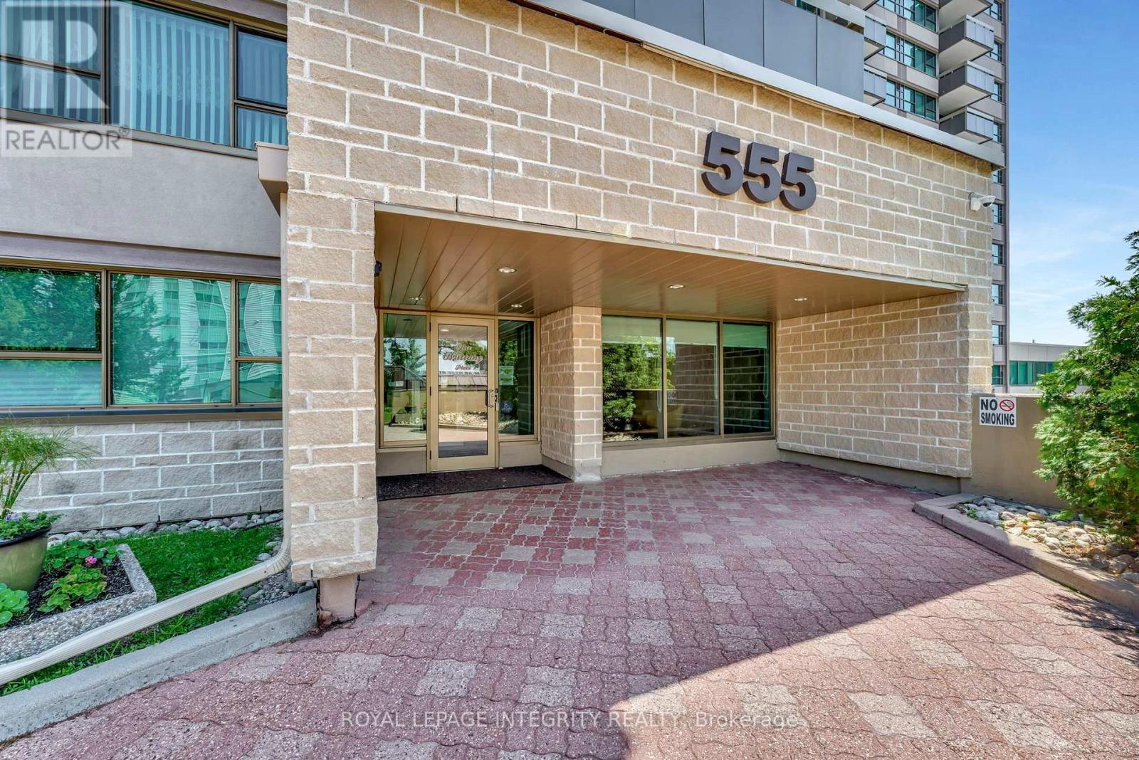 Ph8 - 555 Brittany Drive, Ottawa, Ontario  K1K 4C5 - Photo 2 - X13590238