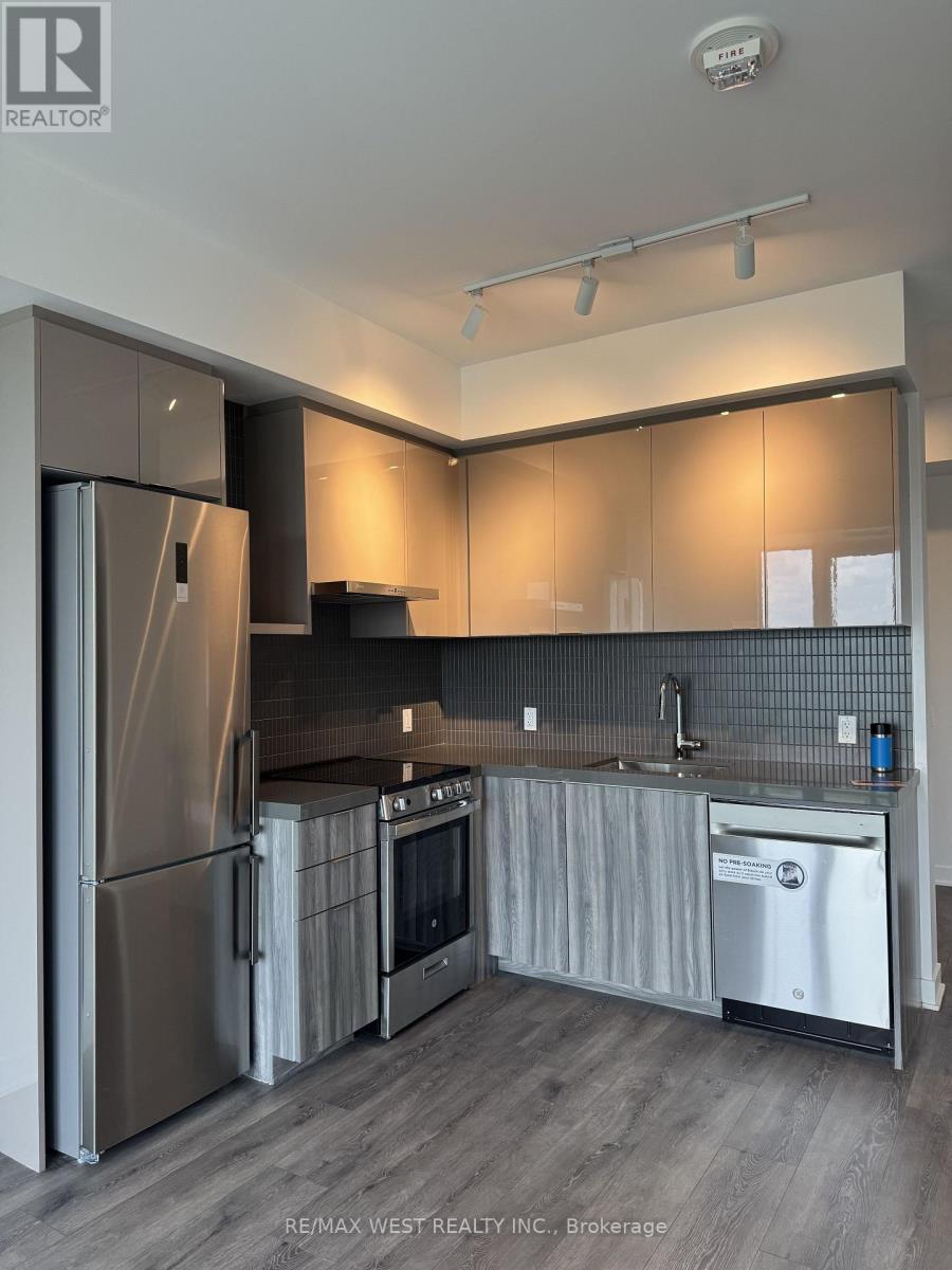 10 Flavelle Trail, Vaughan, Ontario  L4L 0M8 - Photo 3 - N13590242