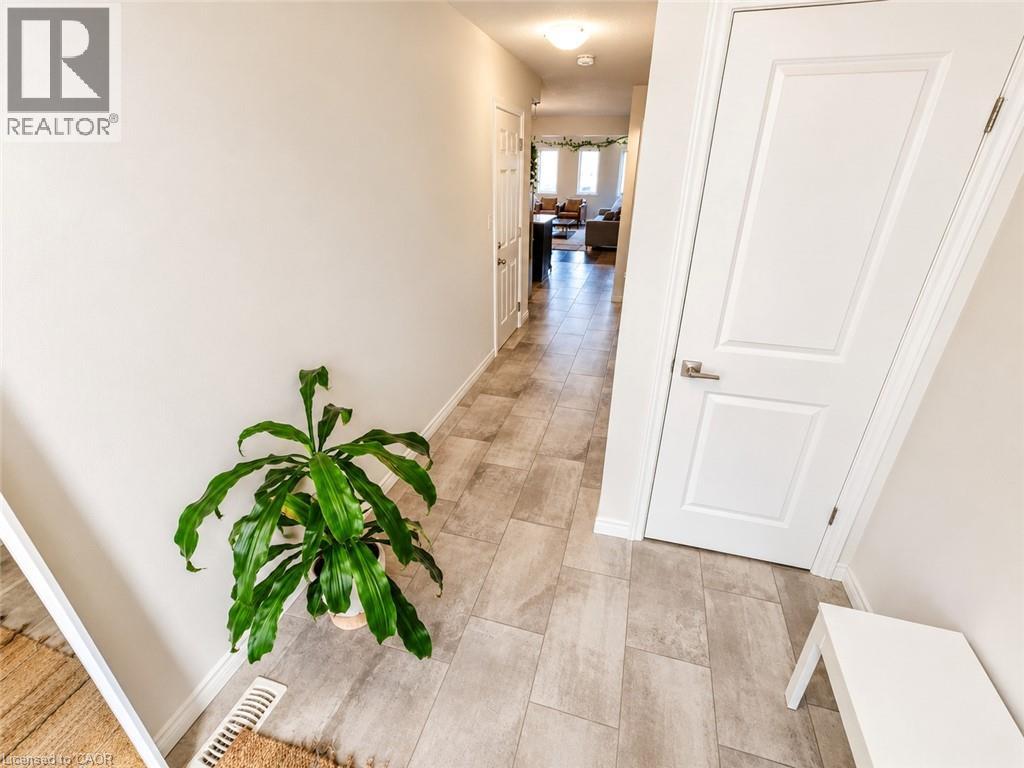77 Hollybrook Trail, Kitchener, Ontario  N2R 0M7 - Photo 7 - 40845004