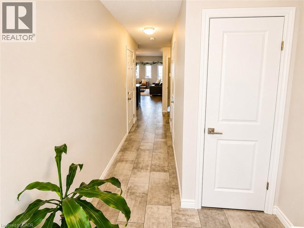 77 Hollybrook Trail, Kitchener, Ontario  N2R 0M7 - Photo 8 - 40845004