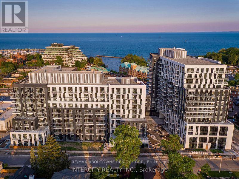 A01208 - 125 Bronte Road, Oakville, Ontario  L6L 3C1 - Photo 23 - W13590204