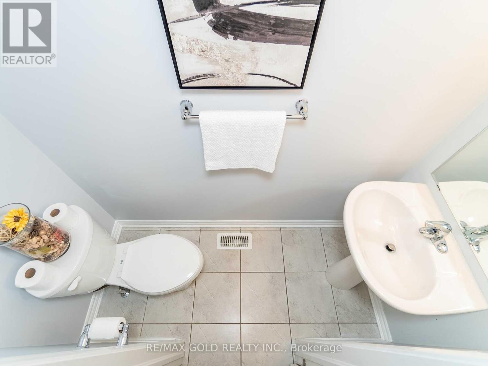 102 Leadenhall Road, Brampton, Ontario L7A 4G9 - Photo 11 - W13590234
