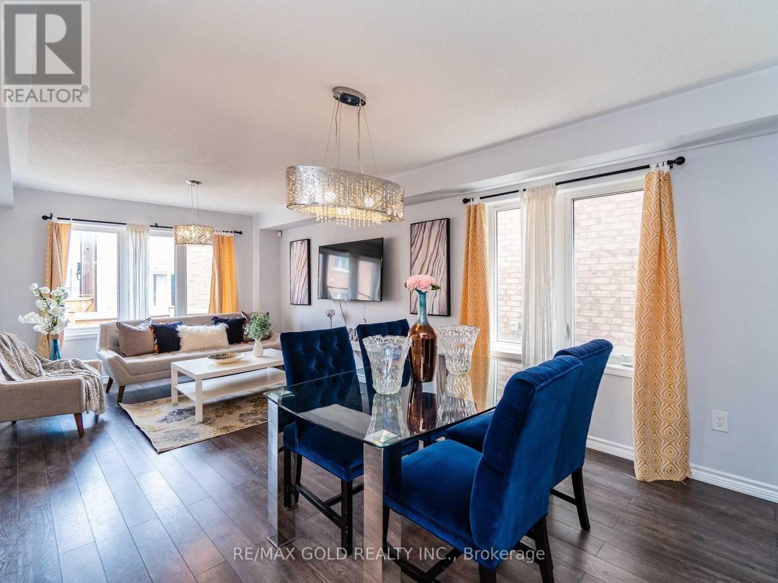 102 Leadenhall Road, Brampton, Ontario L7A 4G9 - Photo 4 - W13590234