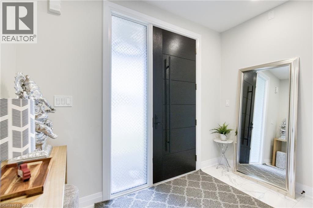 71 Ian Ormston Drive, Kitchener, Ontario  N2P 2J6 - Photo 4 - 40847302