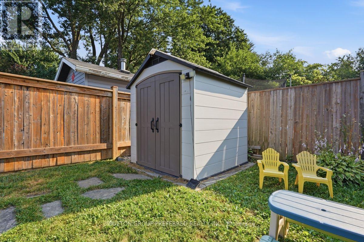 227 Edmunds Place, London South, Ontario  N5Z 4V9 - Photo 41 - X12992422