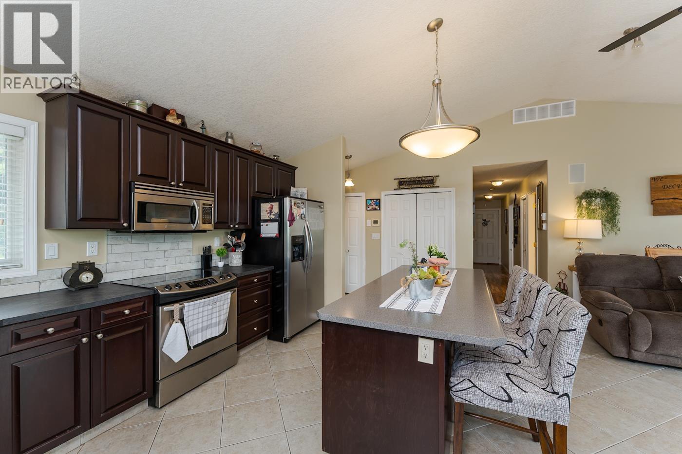 25800 West Lake Road, Prince George, British Columbia  V2N 6H6 - Photo 3 - R3148455