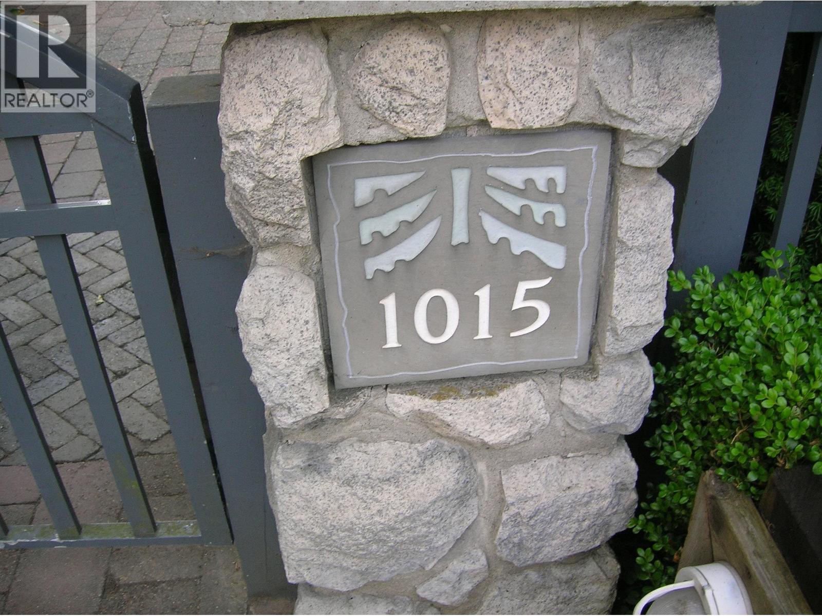 11 1015 LYNN VALLEY ROAD