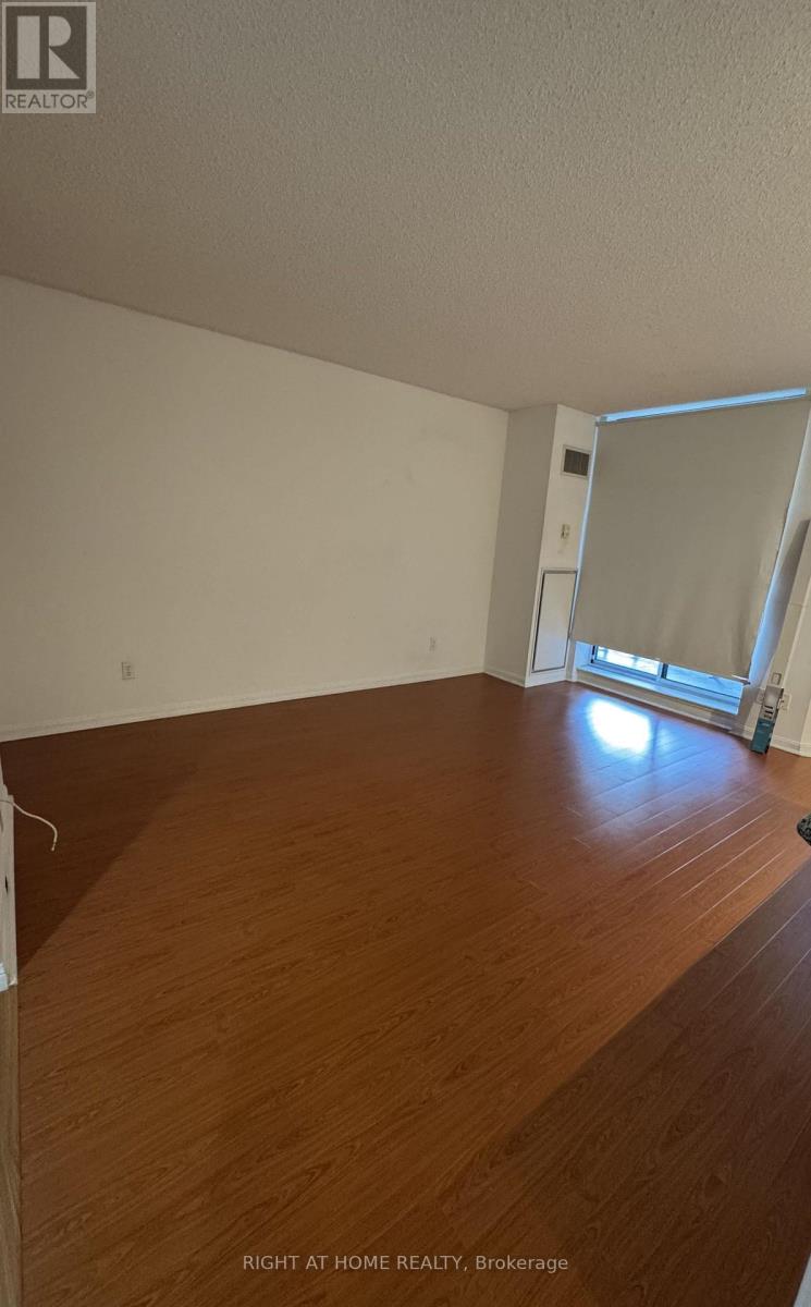 1221 - 140 Simcoe Street, Toronto, Ontario  M5H 4E9 - Photo 5 - C13590316