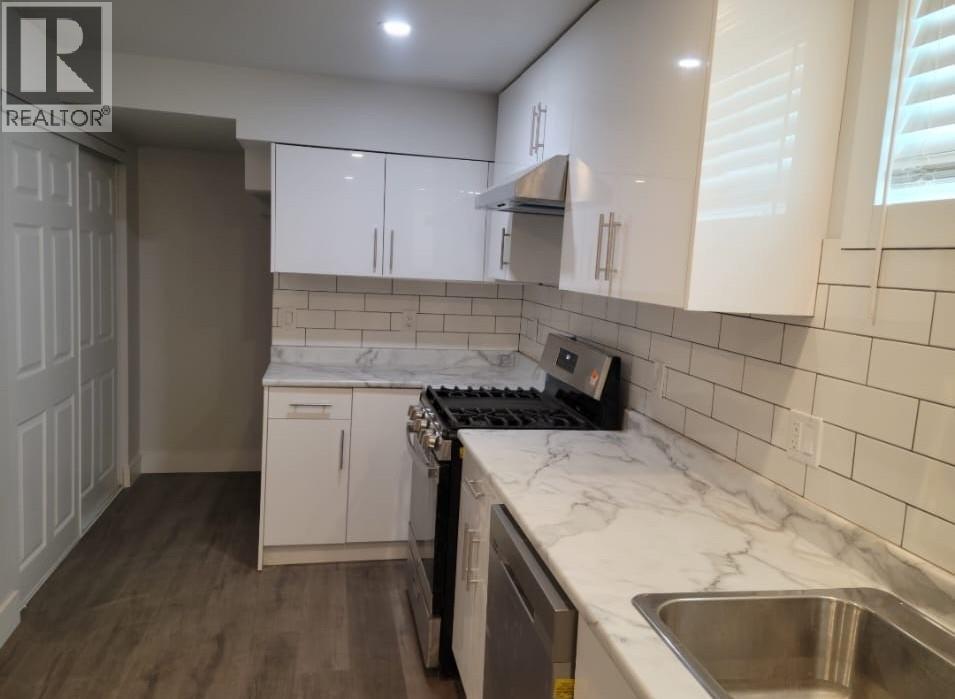 765 Barrie Drive, Kamloops, British Columbia  V2B 3X8 - Photo 17 - 10394278