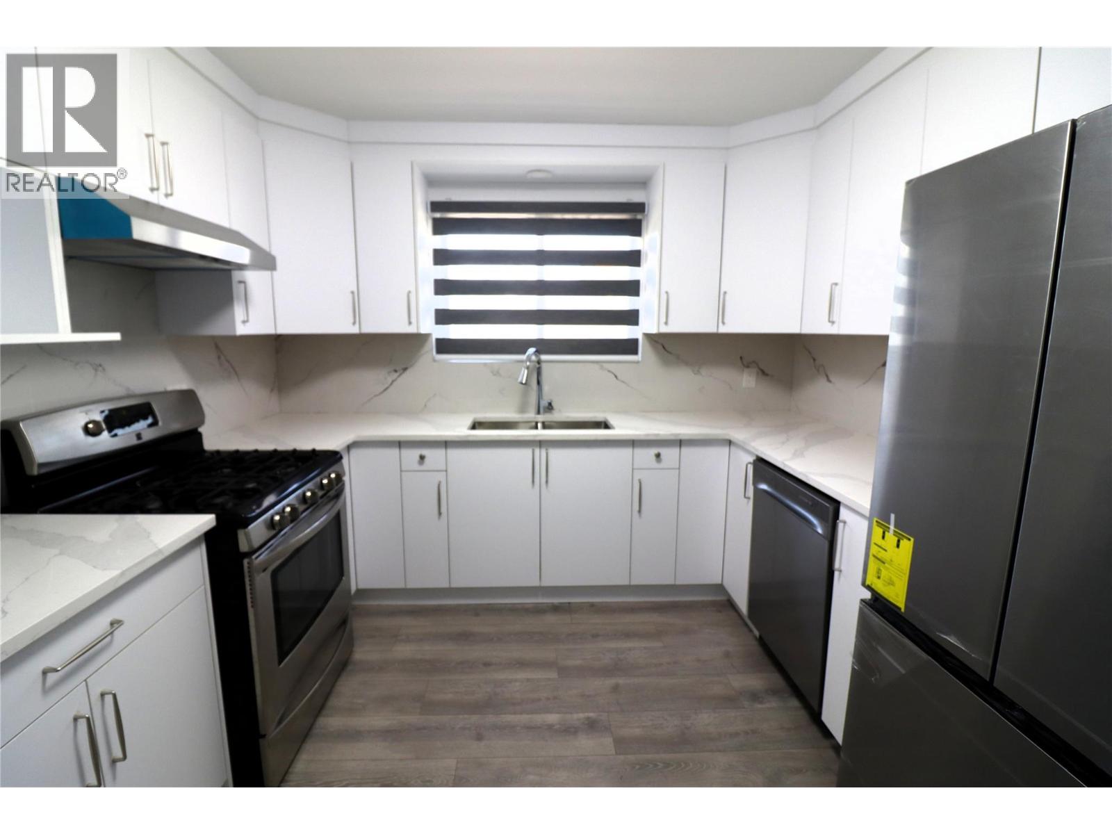 765 Barrie Drive, Kamloops, British Columbia  V2B 3X8 - Photo 6 - 10394278
