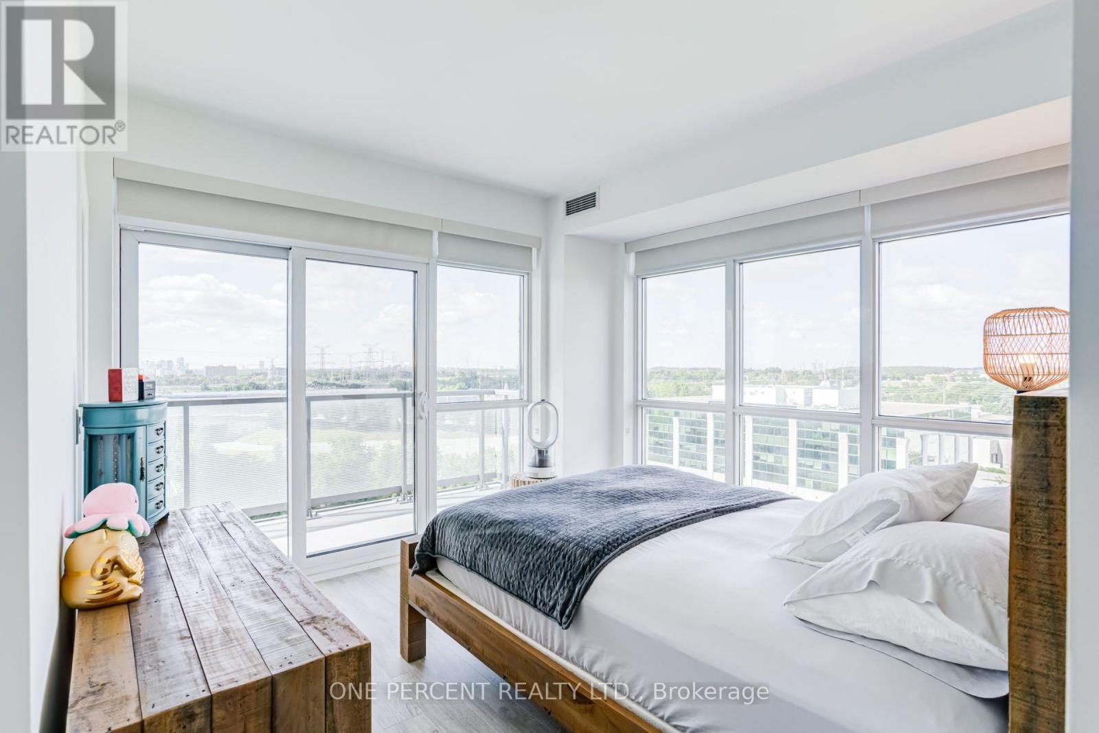 804 - 65 Oneida Crescent, Richmond Hill, Ontario  L4B 0A1 - Photo 4 - N13590312