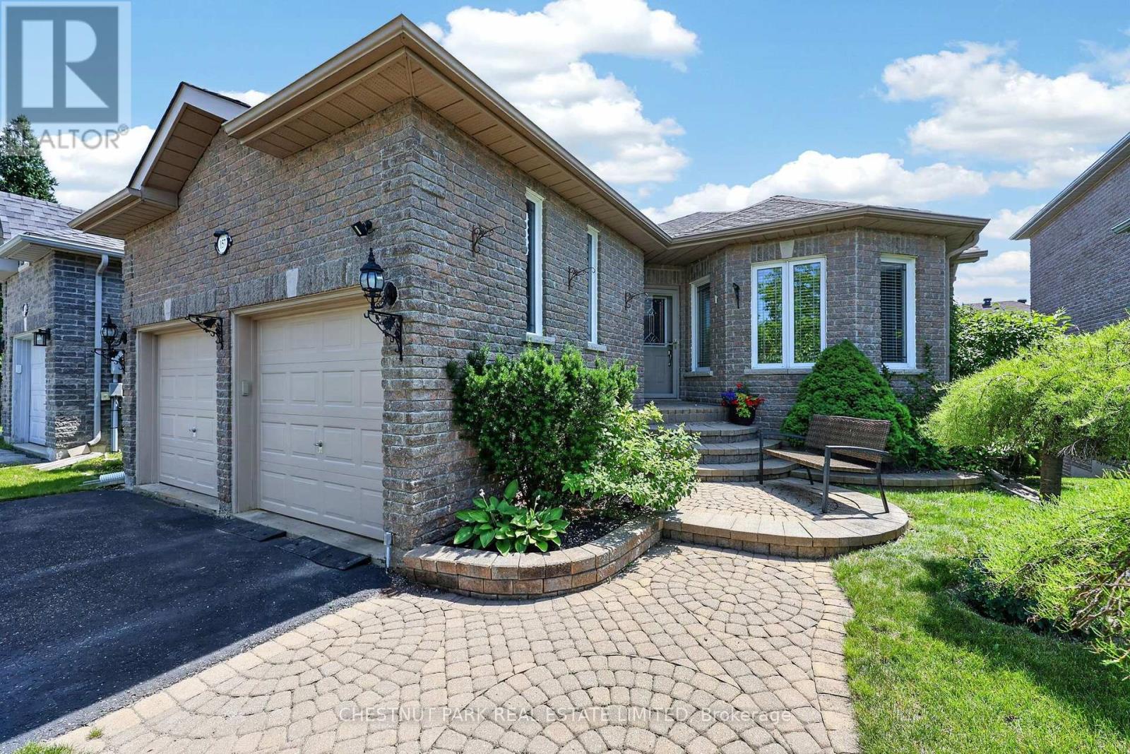 157 Birkhall Place, Barrie (Innis-Shore), Ontario  L4N 0K7 - Photo 1 - S13590340