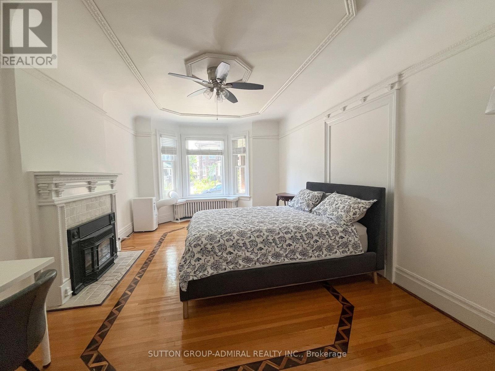 Main - 335 Palmerston Boulevard, Toronto, Ontario  M6G 2N5 - Photo 4 - C13569350