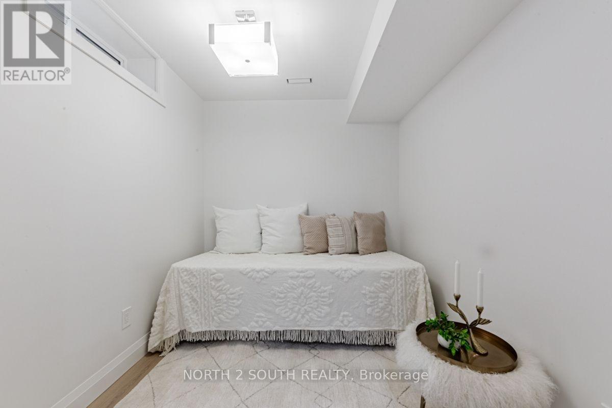 Bsmt - 9 Glenvalley Drive, Toronto, Ontario  M6M 4V8 - Photo 8 - W13590262