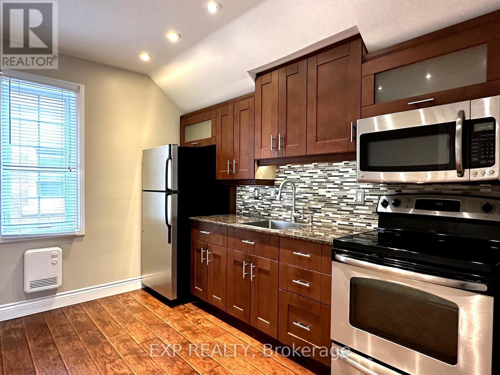 3 - 20 Cameron Street N, Kitchener, Ontario  N2H 3A1 - Photo 2 - X13590288