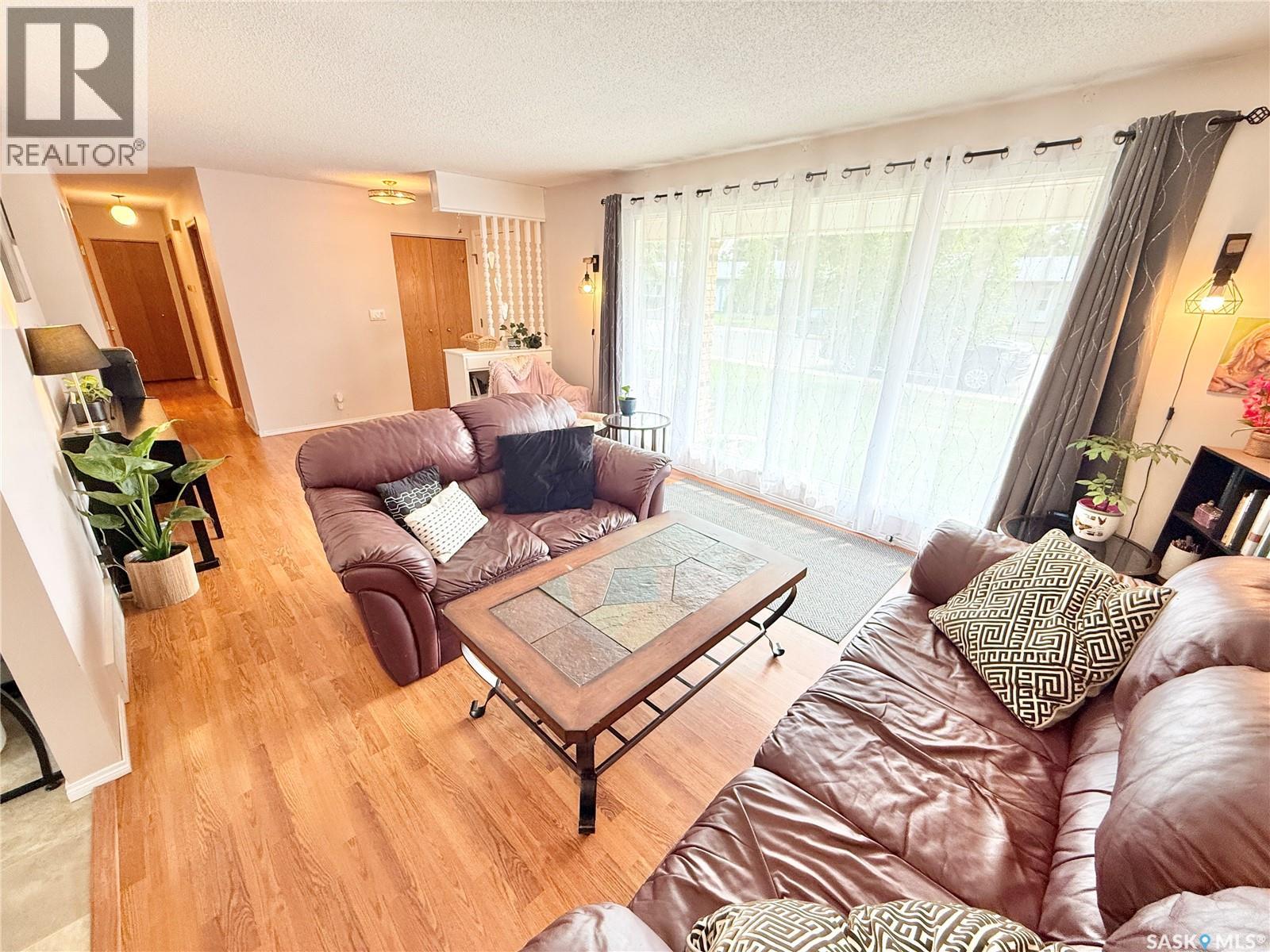 715 Brimacombe Drive, Weyburn, Saskatchewan  S4H 2P7 - Photo 15 - SK043292