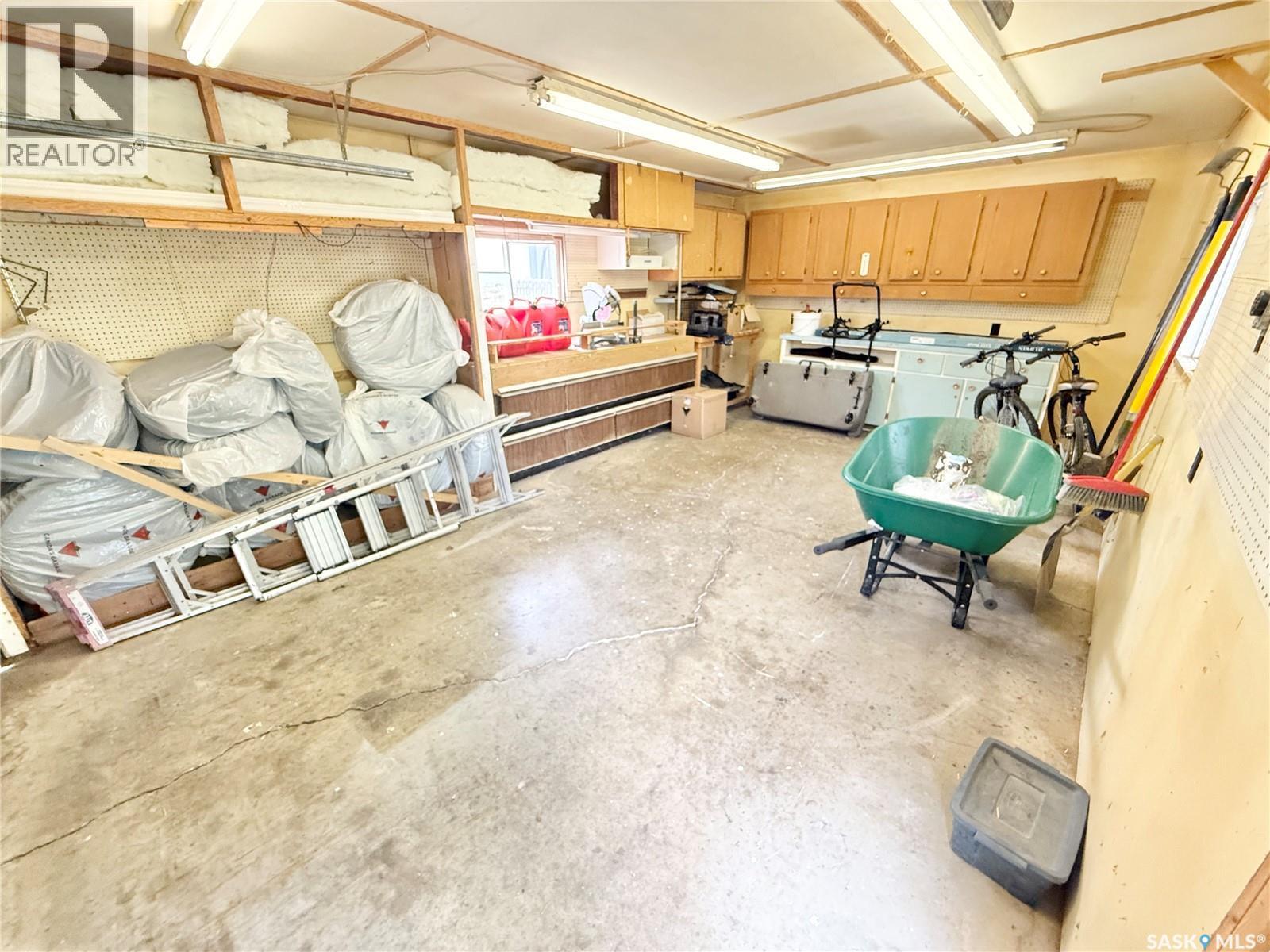 715 Brimacombe Drive, Weyburn, Saskatchewan  S4H 2P7 - Photo 31 - SK043292