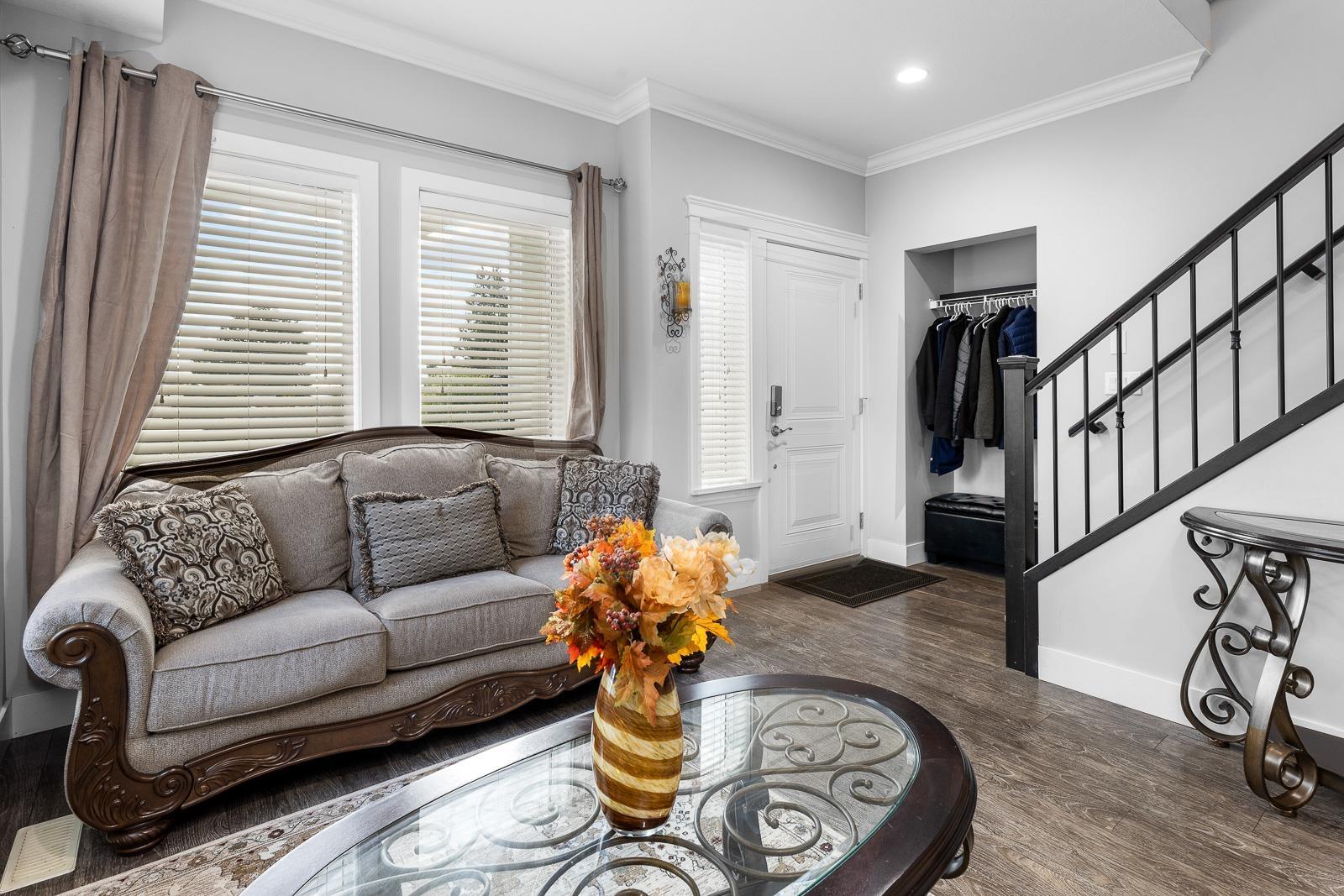 33067 6th Avenue, Mission, British Columbia  V2V 1Z8 - Photo 6 - R3148437