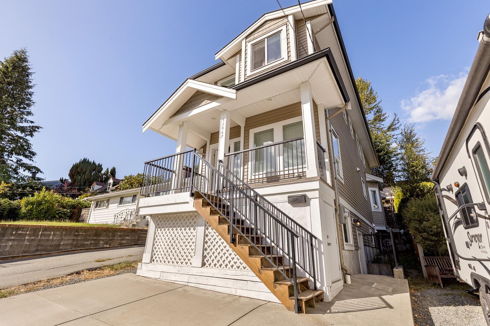 33067 6th Avenue, Mission, British Columbia  V2V 1Z8 - Photo 2 - R3148437