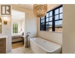 5268 Lakeshore Road, Kelowna, British Columbia  V1W 4J3 - Photo 16 - 10395427