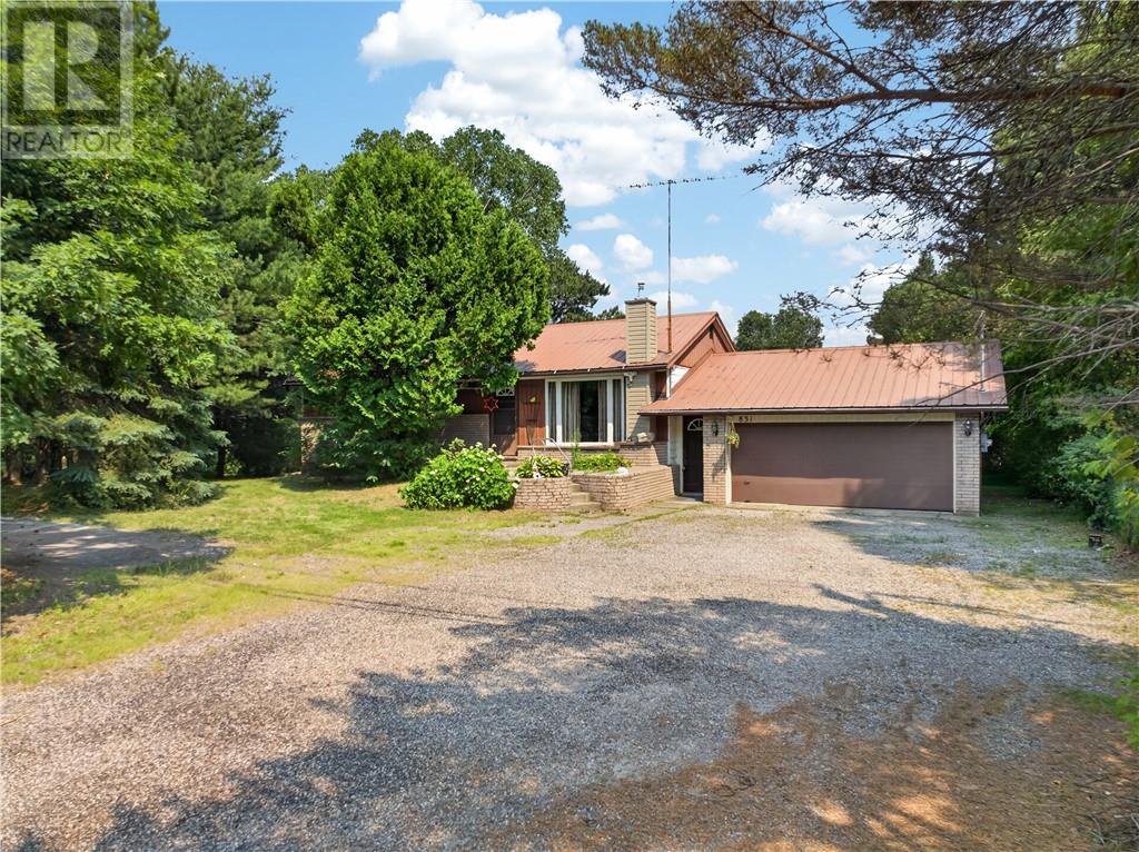831 Sunnyside Road, Greater Sudbury