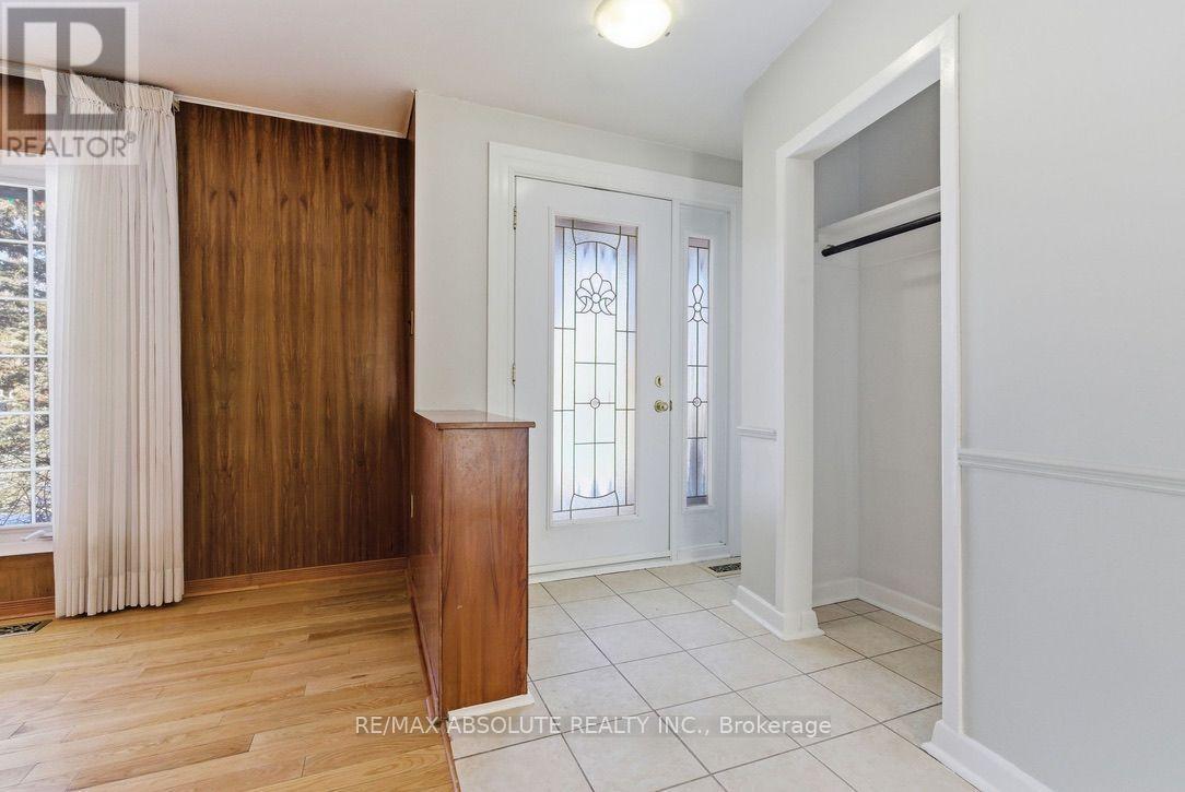 10 Elma Street, Ottawa, Ontario  K1T 3W8 - Photo 2 - X13590502