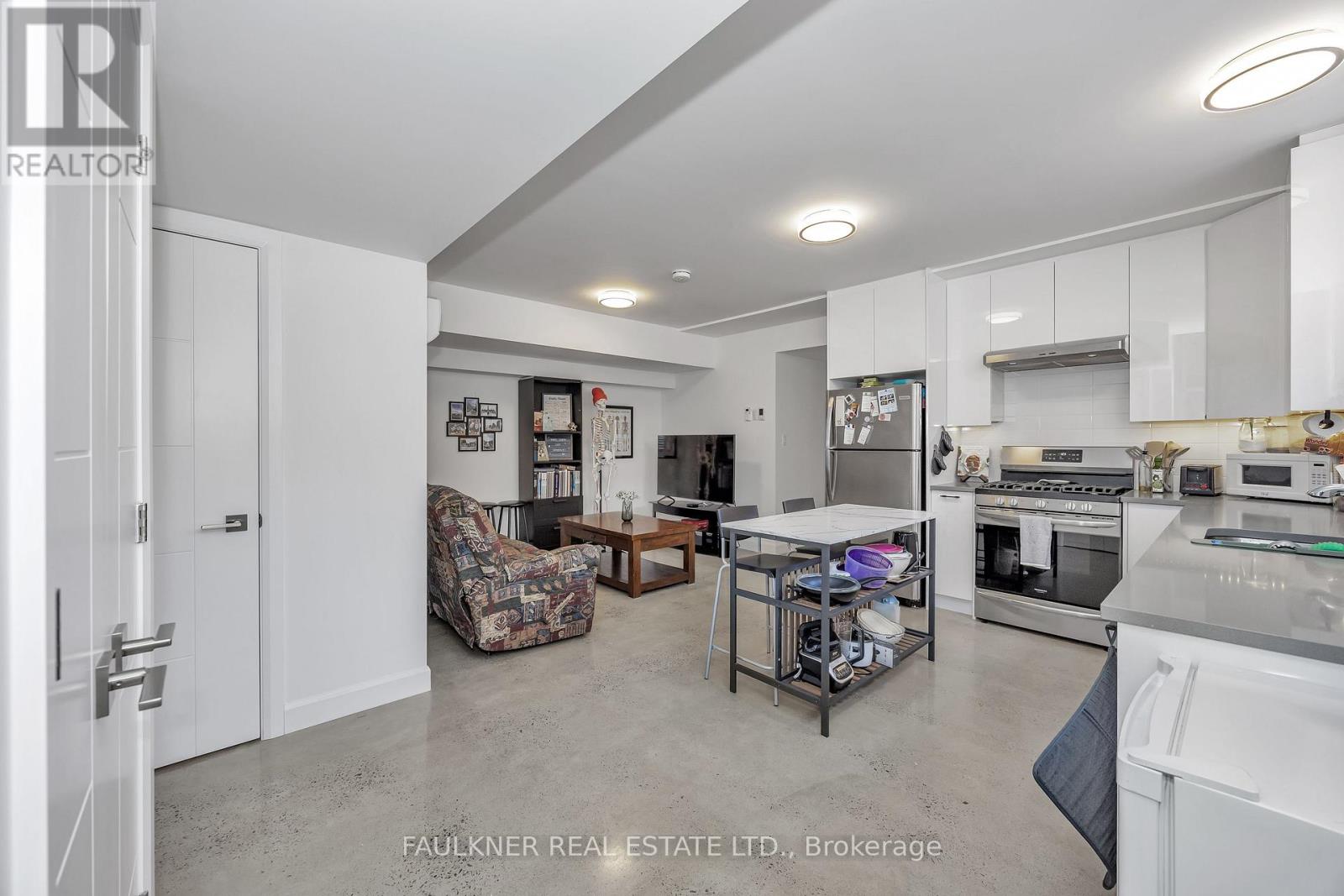 B - 143 COLUMBUS AVENUE - Photo 2