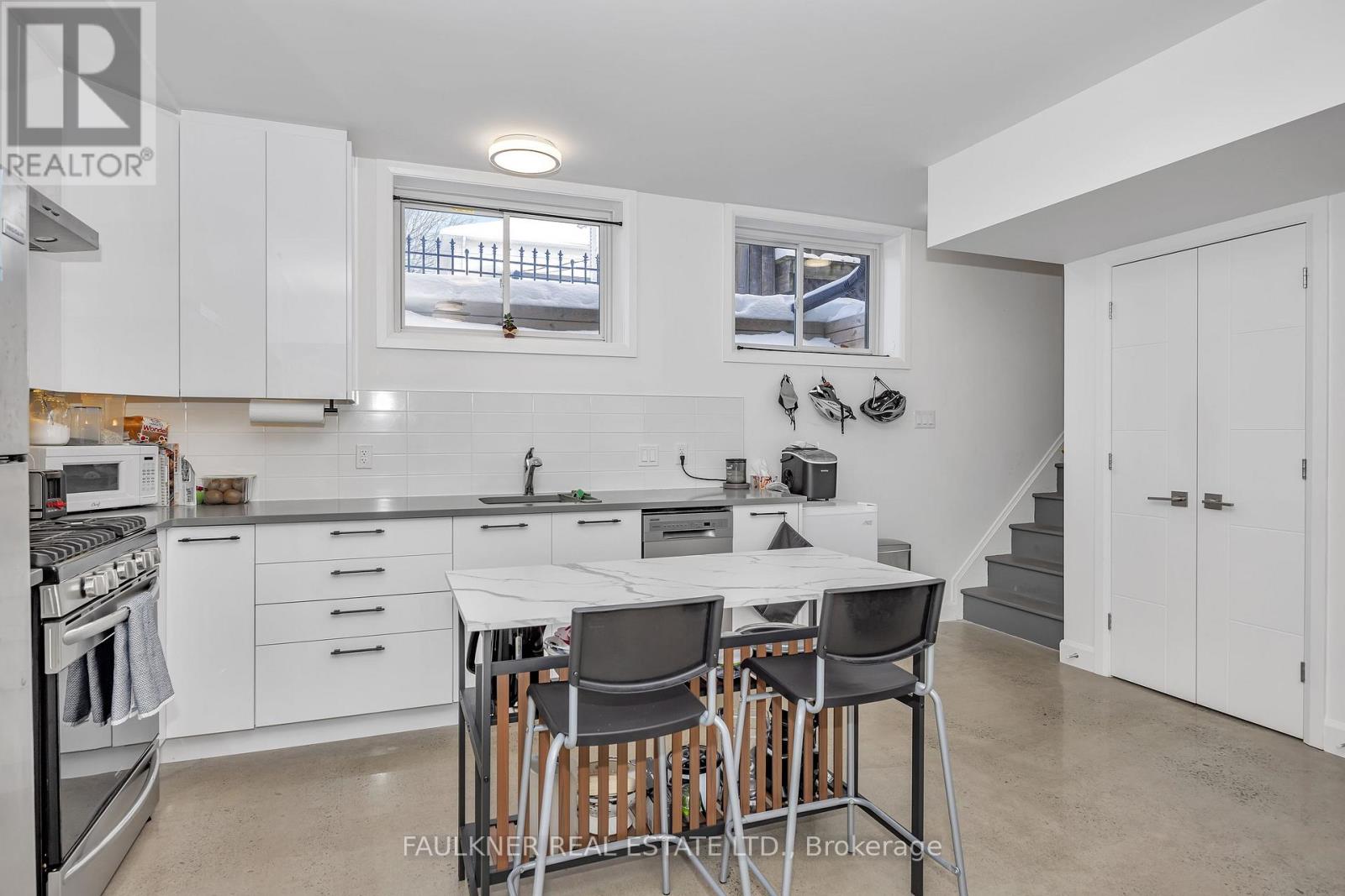 B - 143 COLUMBUS AVENUE - Photo 5