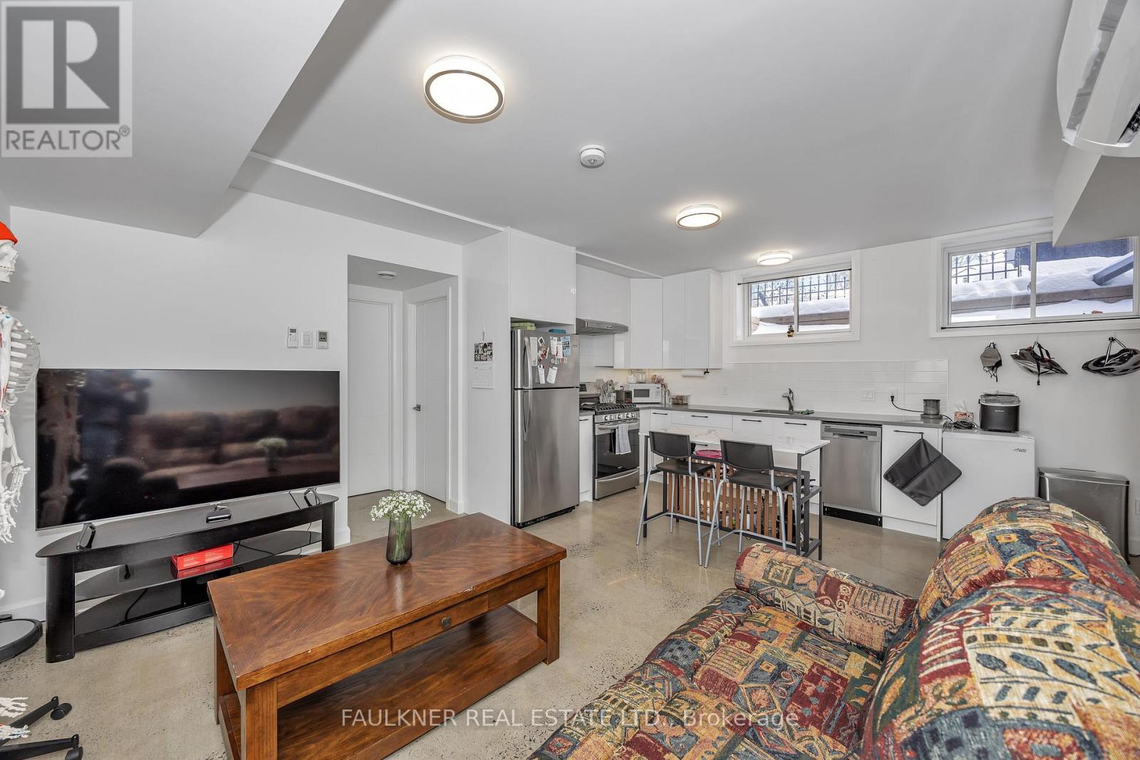 B - 143 COLUMBUS AVENUE - Photo 8