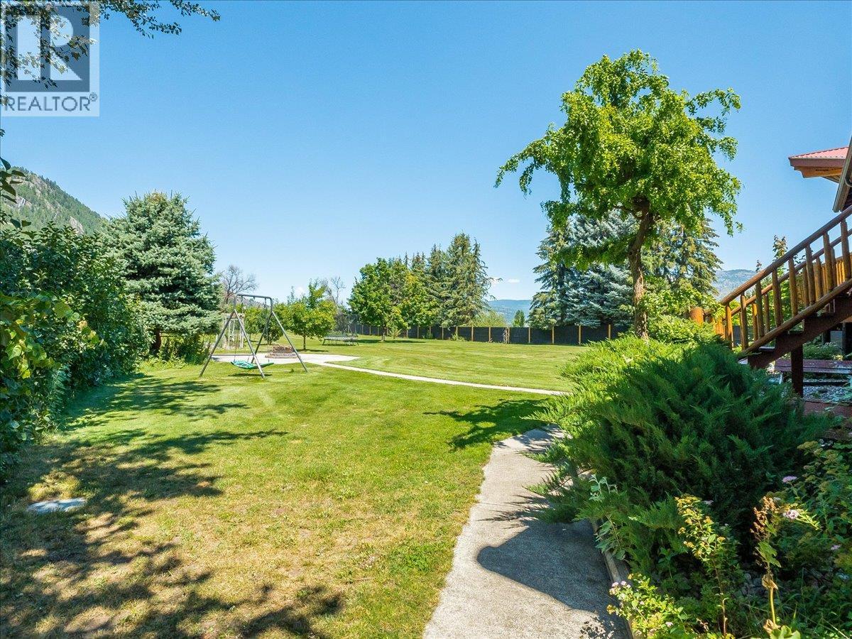 3486 Davy Road, Grand Forks, British Columbia  V0H 1H2 - Photo 6 - 10393880