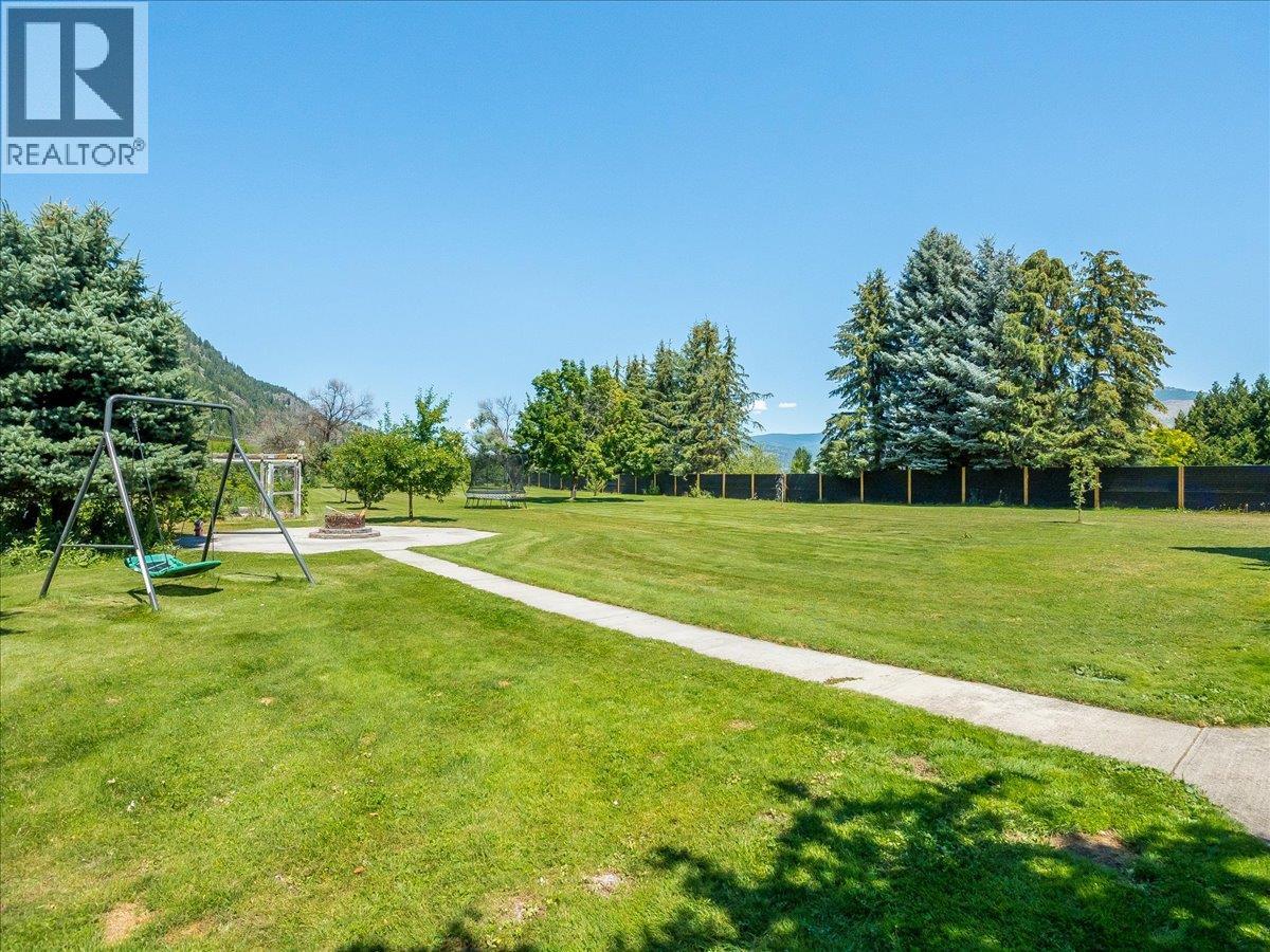 3486 Davy Road, Grand Forks, British Columbia  V0H 1H2 - Photo 13 - 10393880