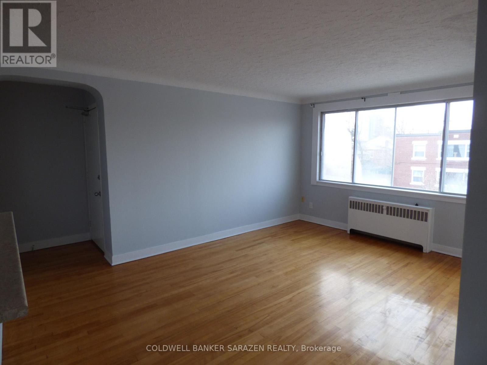 6 - 683 Irene Crescent, Ottawa, Ontario  K1Z 7J1 - Photo 4 - X12958902