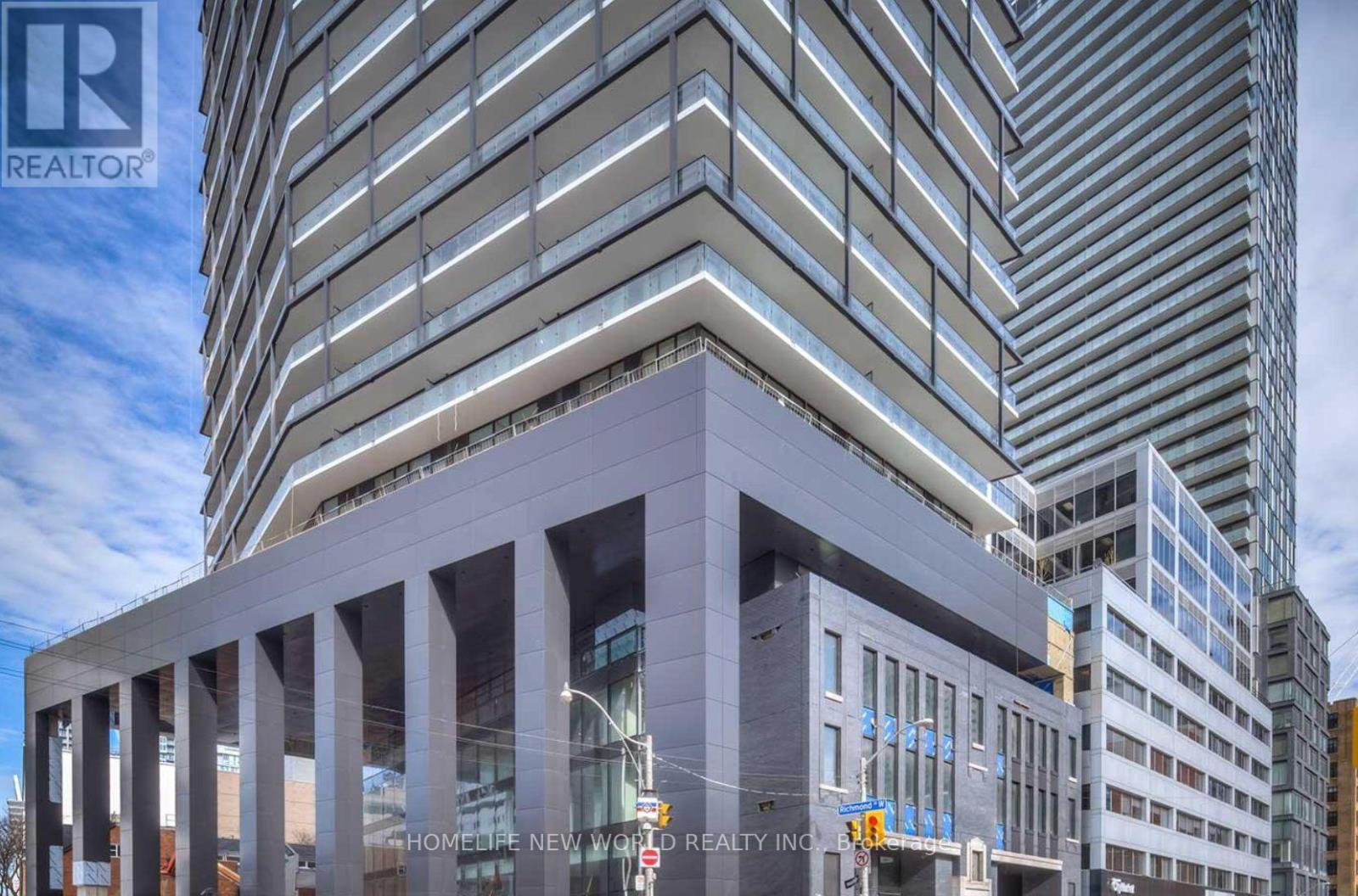 1608 - 125 PETER ST STREET, Toronto (Waterfront Communities)