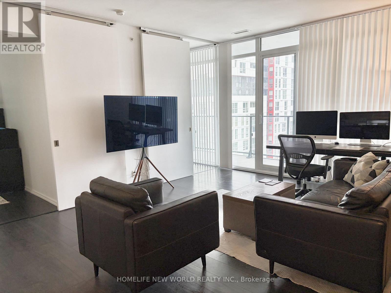 1608 - 125 Peter St Street, Toronto, Ontario  M5V 0M2 - Photo 3 - C13590414