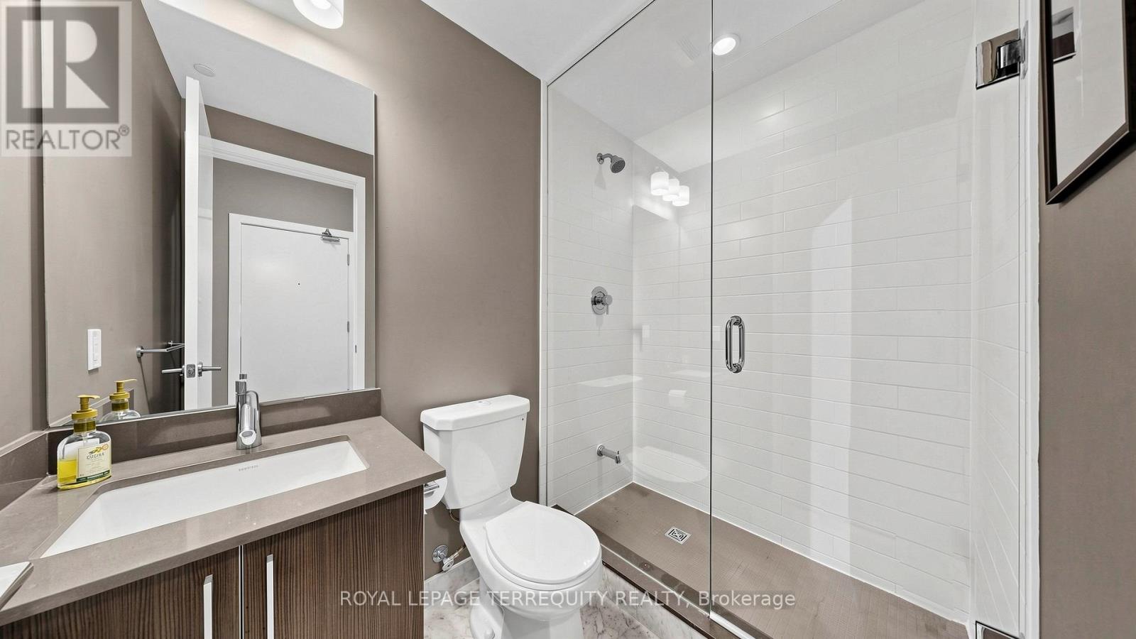 1705 - 20 Bruyeres Mews, Toronto, Ontario  M5V 0G8 - Photo 15 - C13590460
