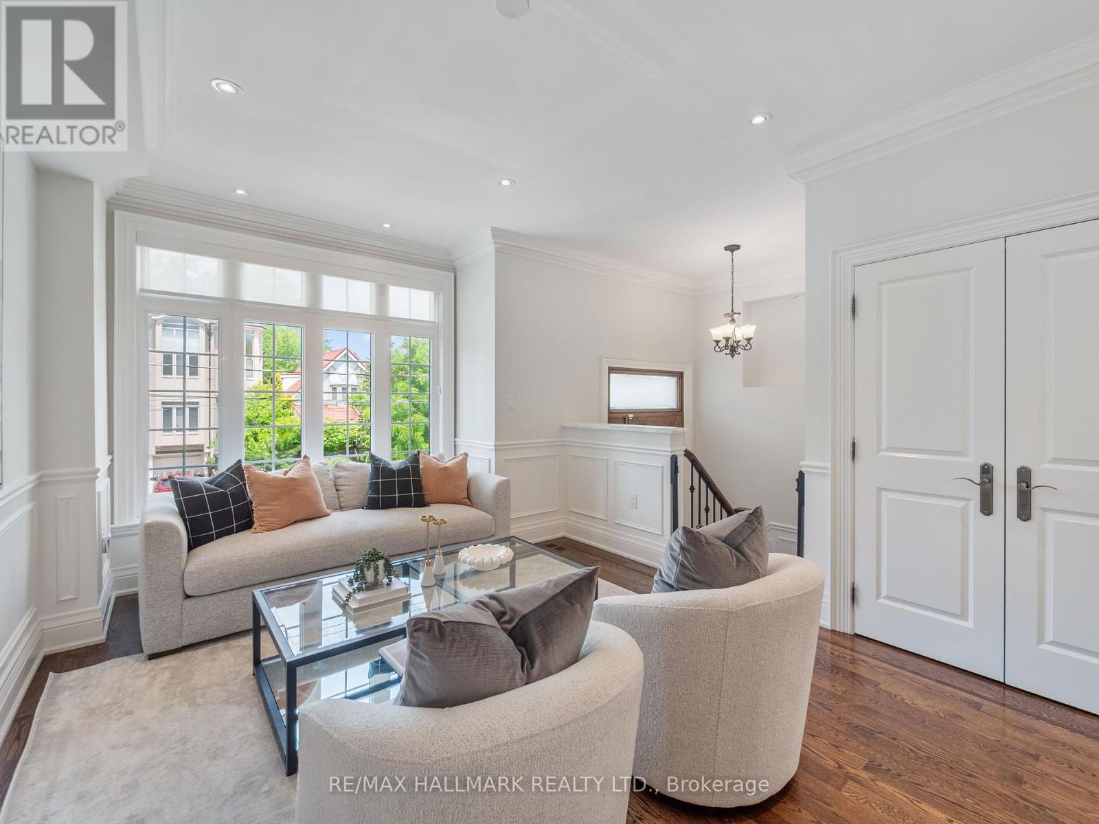 39 Glenforest Road, Toronto, Ontario  M4N 1Z7 - Photo 4 - C13590514