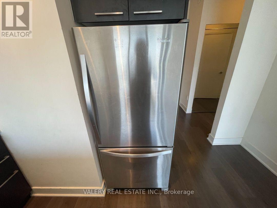 2807 - 30 Roehampton Avenue, Toronto, Ontario  M4P 0B9 - Photo 18 - C13590524