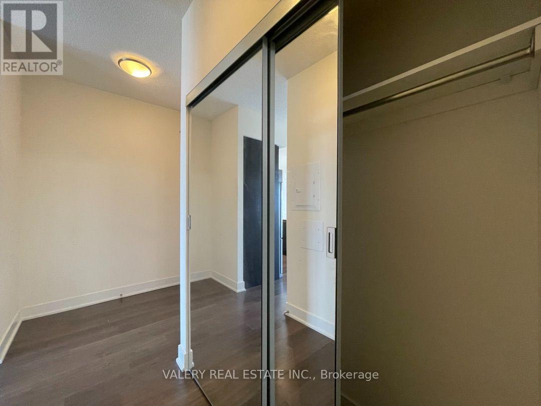 2807 - 30 Roehampton Avenue, Toronto, Ontario  M4P 0B9 - Photo 23 - C13590524