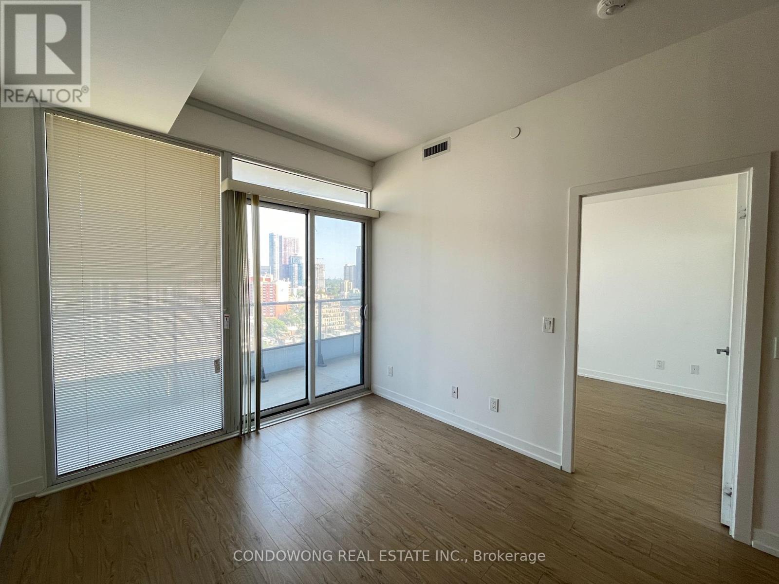 2211 - 85 Wood Street, Toronto, Ontario  M4Y 0E8 - Photo 3 - C13590544